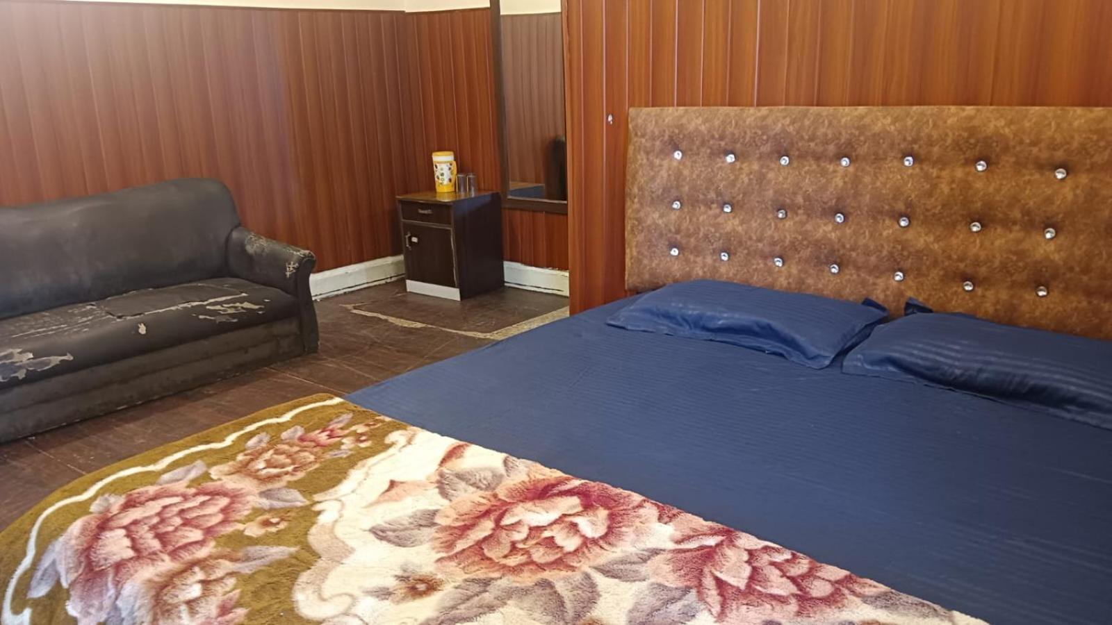 Adrose Guest house *